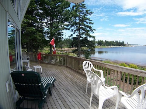 Favorite Waterfront Home Overlooking Shediac