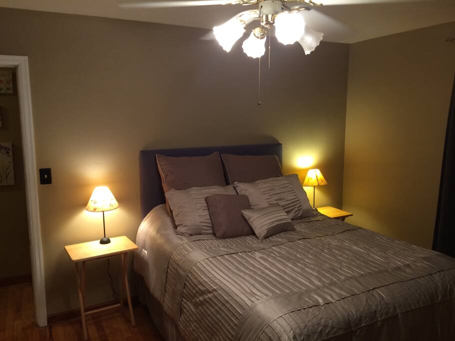 Queen bed with a luxurious Brookstone pillow top cover.