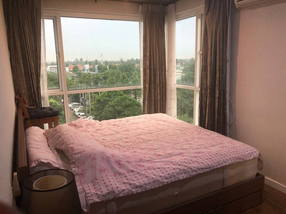 2 Bedrooms Fully Furnished near wong wian yai Bts