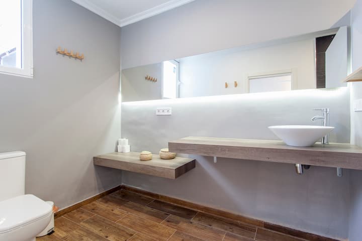 Amazing 2 Bedroom Apartment In Train Station - Valência