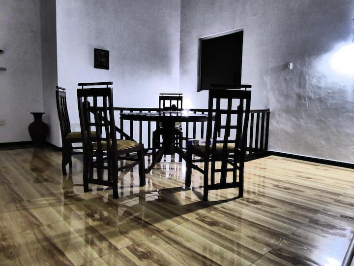 DiNi Galle - cozy private room with delicious bf