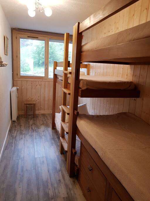 chambre 2 fois 2 lits superposés