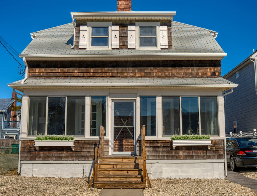 Charming Beach Block Family Home in Normandy Beach Houses for Rent in