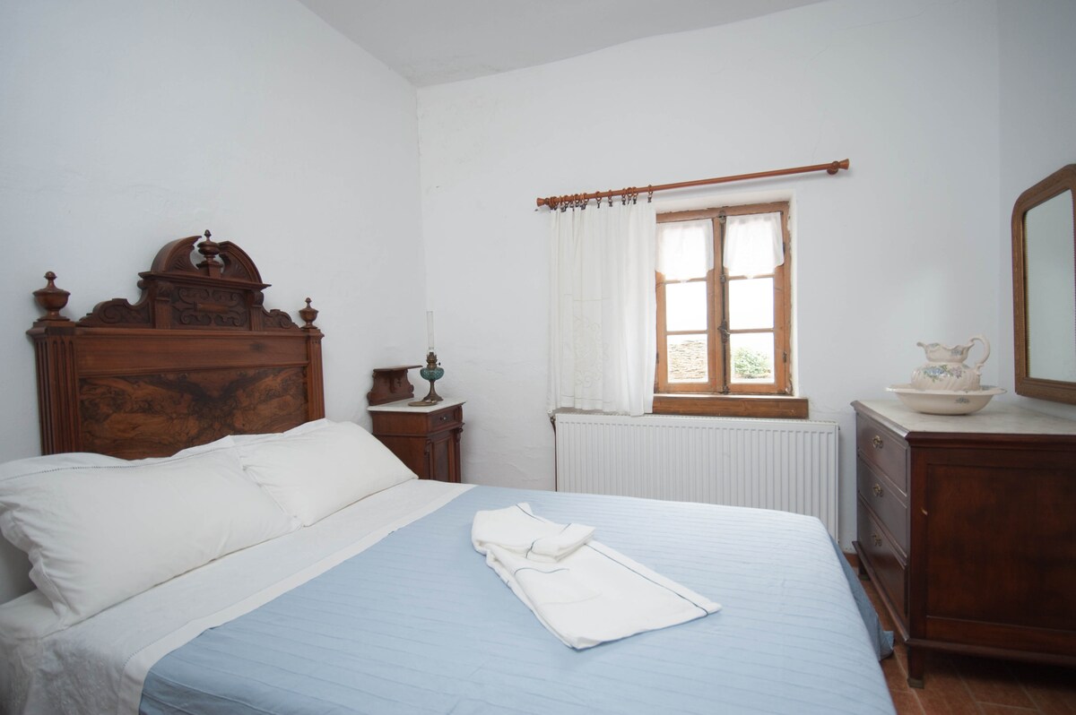 საძინებელი 1