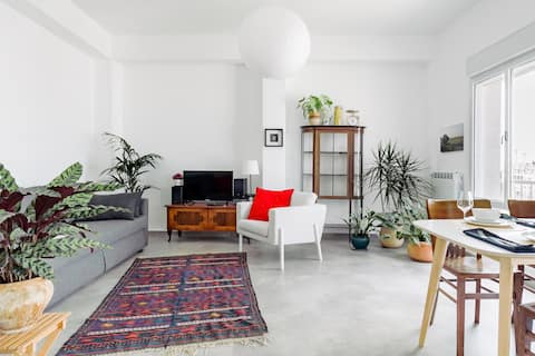 Gorgeous Premium Calm and Perfectly Located Space