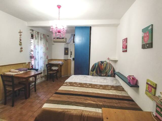 Cozy private studio. At ♥ of  downtown