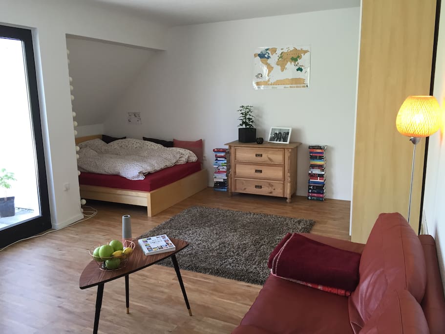 Zimmer 1 mit Balkonzugang