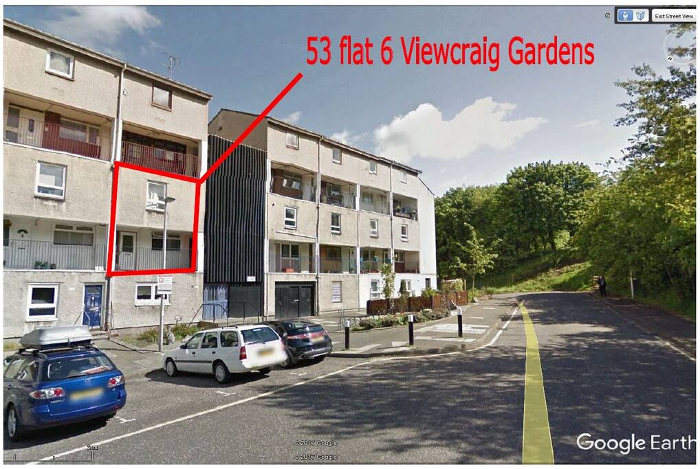 location of flat at south end of Viewcraig Gardens