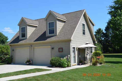 Popular Airbnb listing: Nature Escape is located in a rural neighborhood. in Toledo