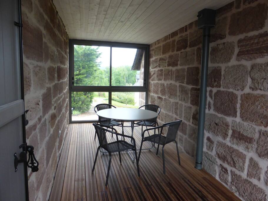 Terrasse couverte semi-fermée