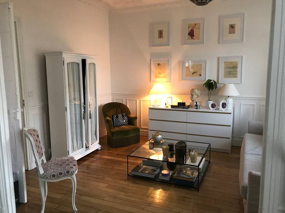 Salon avec tv