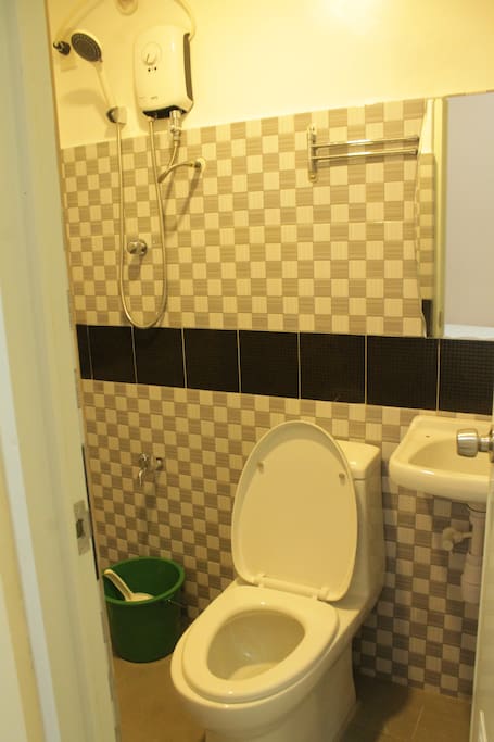 Toilet with hot & cold shower