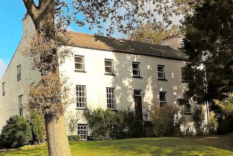 Lowbyer Manor Country House,  Cumbria