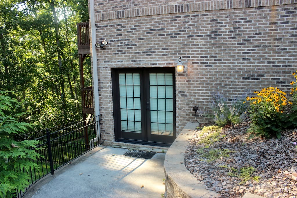 Enjoy your privacy with this separate entrance.