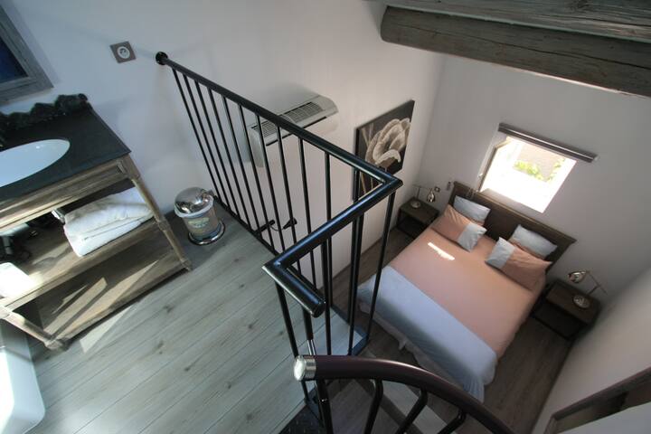 meuniere room 
duplex