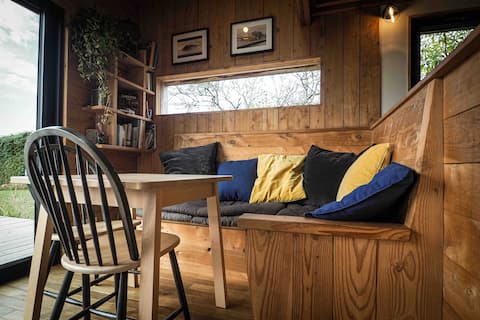 Top performing Airbnb: Ty Wood Unusual accommodation, Tiny with sea view in Plozévet