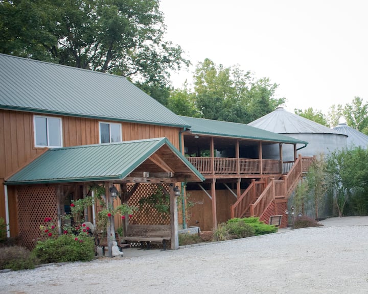 Elk Ridge10 bedroom French Lick Farm stays for Rent in Shoals