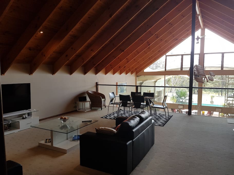 Lounge/dinning room