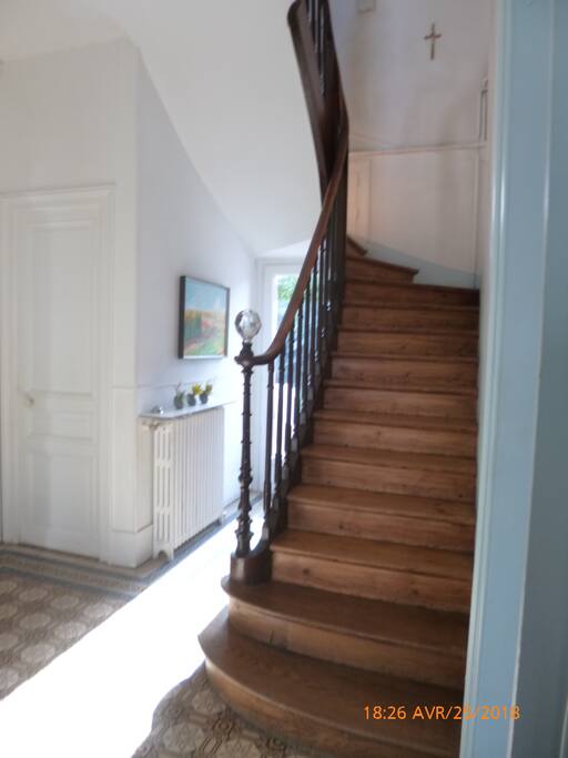 l'escalier d’accès à votre chambre