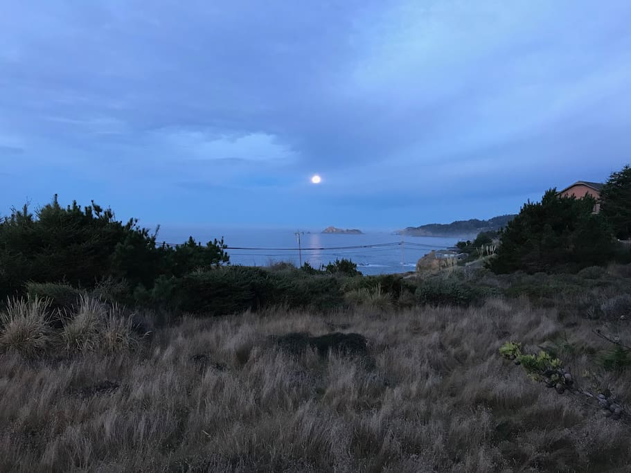 moonset from outside the living room and 2nd bedroom window