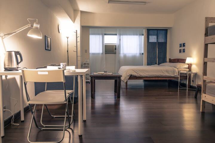 4人車站木地板大房間 roomy wooden floor for4 next to station