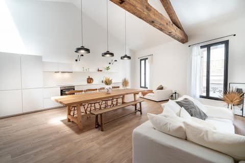 Airbnb performant: Old house renovated 500 m from the Castillet à Perpignan
