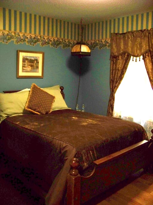Bed & Breakfast Rustic Room Bed and breakfasts for Rent in Newaygo, Michigan, United States