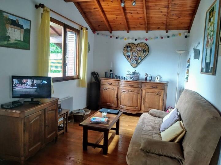 Haut De Chalet Avec Jardin Au Calme, Jolie Vue - Seyne