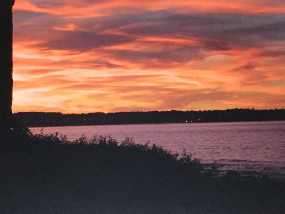 Gorgeous sunsets and sunrises