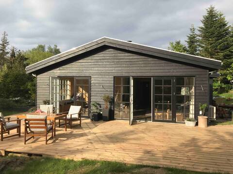 Lovely holiday home close to beautiful swimming beach