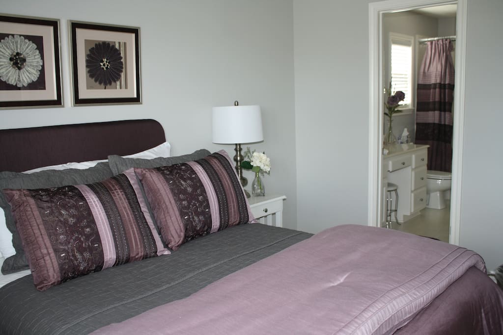 Queen size bed