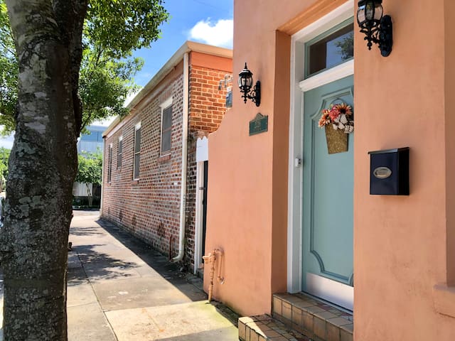 Historic Penthouse in Vibrant Faubourg Marigny
