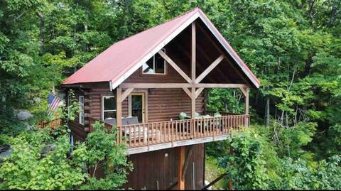 Getaway @ Watcher Point w/Trailer Parking!