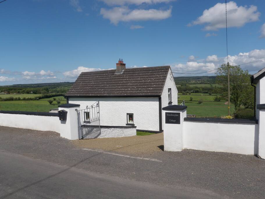 Traditional South Kilkenny Cottage stunning views Cottages for Rent