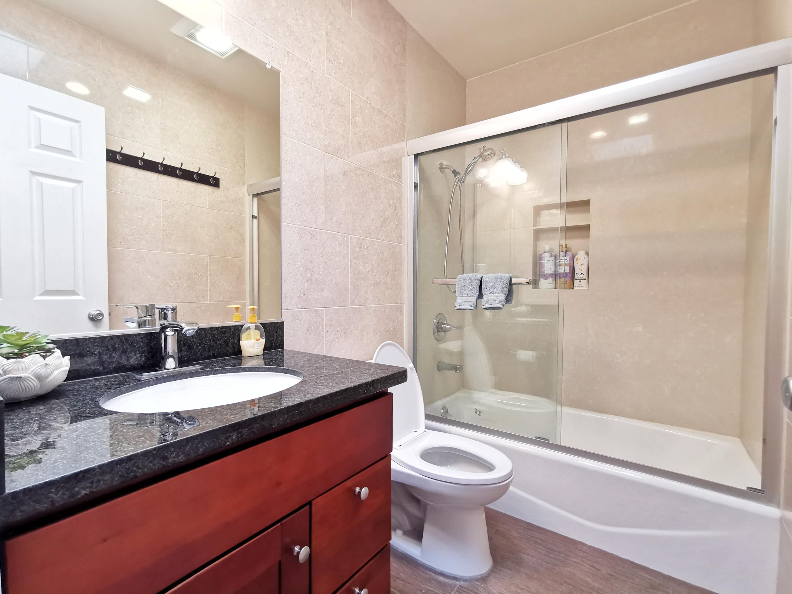 Townhouse in San Francisco · ★4.9 · 3 bedrooms · 3 beds · 3 baths - Image 21