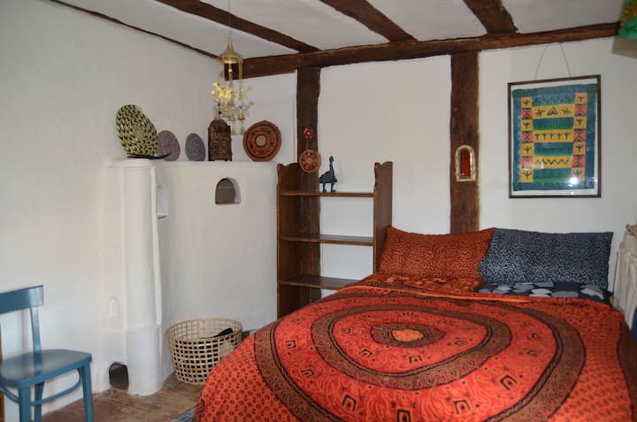 具有阿拉伯和非洲风情：异国风情的房间