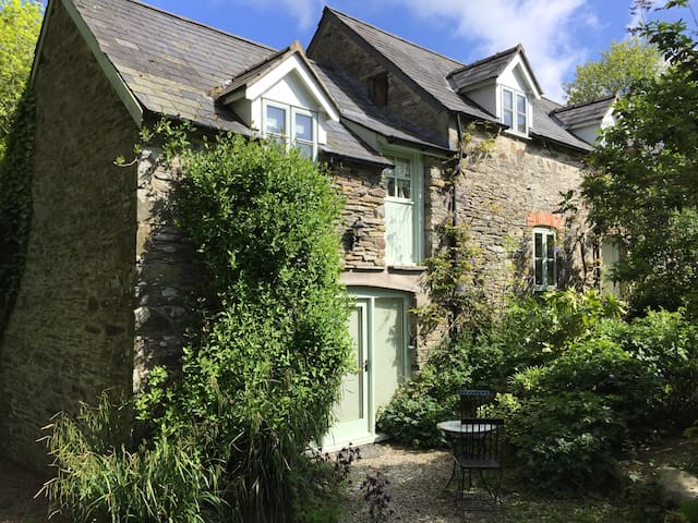 ❤Coach House -5 mins from stunning Aberporth Beach