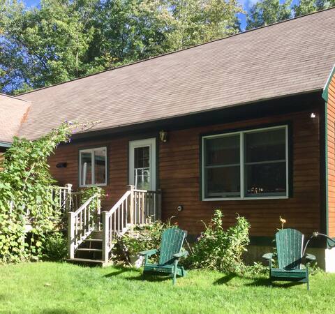 Lovely sunny apartment near GRB and K'port