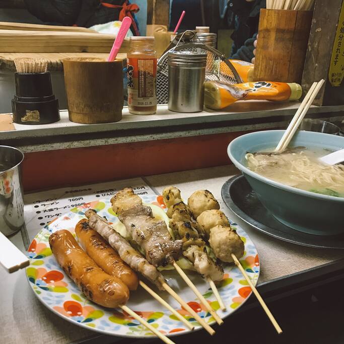 在深夜屋台 如何成功引起老板的注意 福冈旅游攻略 尽在airbnb爱彼迎