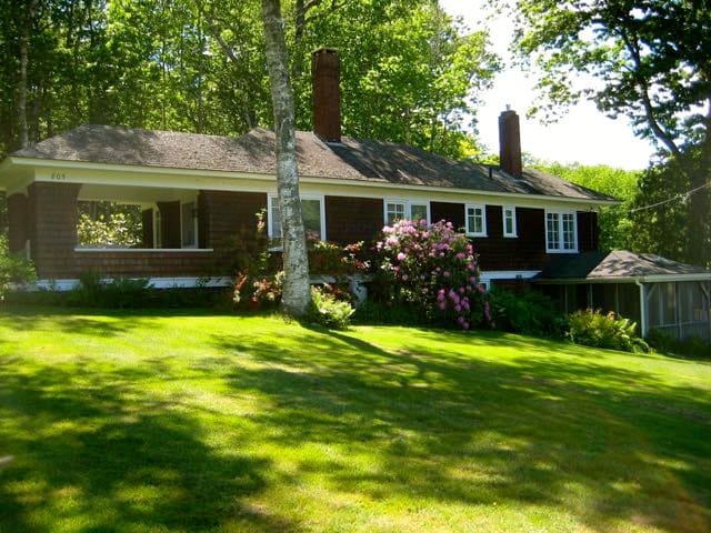 Airbnb Bayside Northport Vacation Rentals Places To Stay