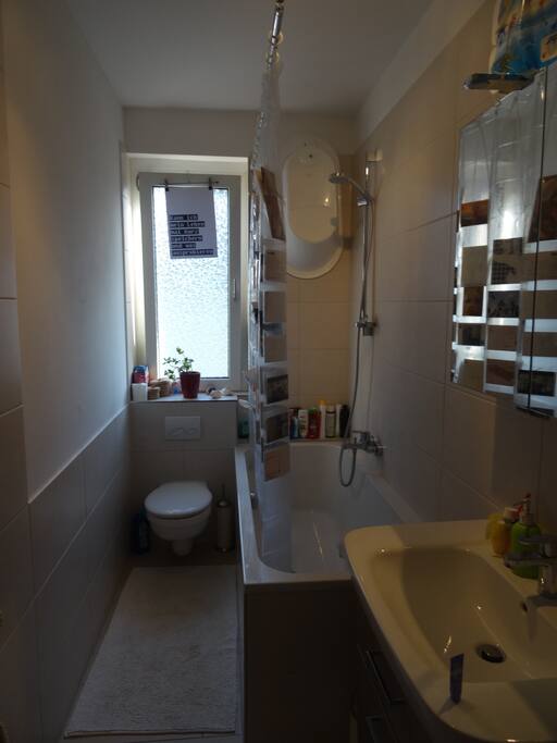 Bad mit Wanne