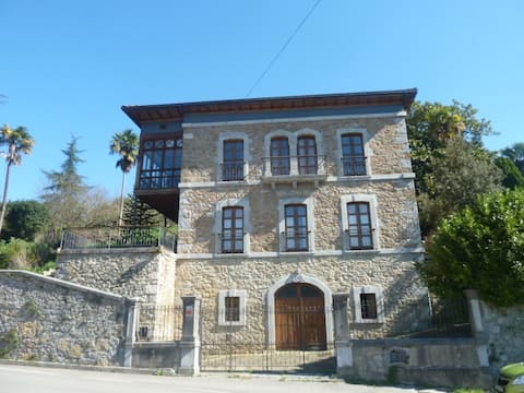 Palacete Peñanora, vacation space.