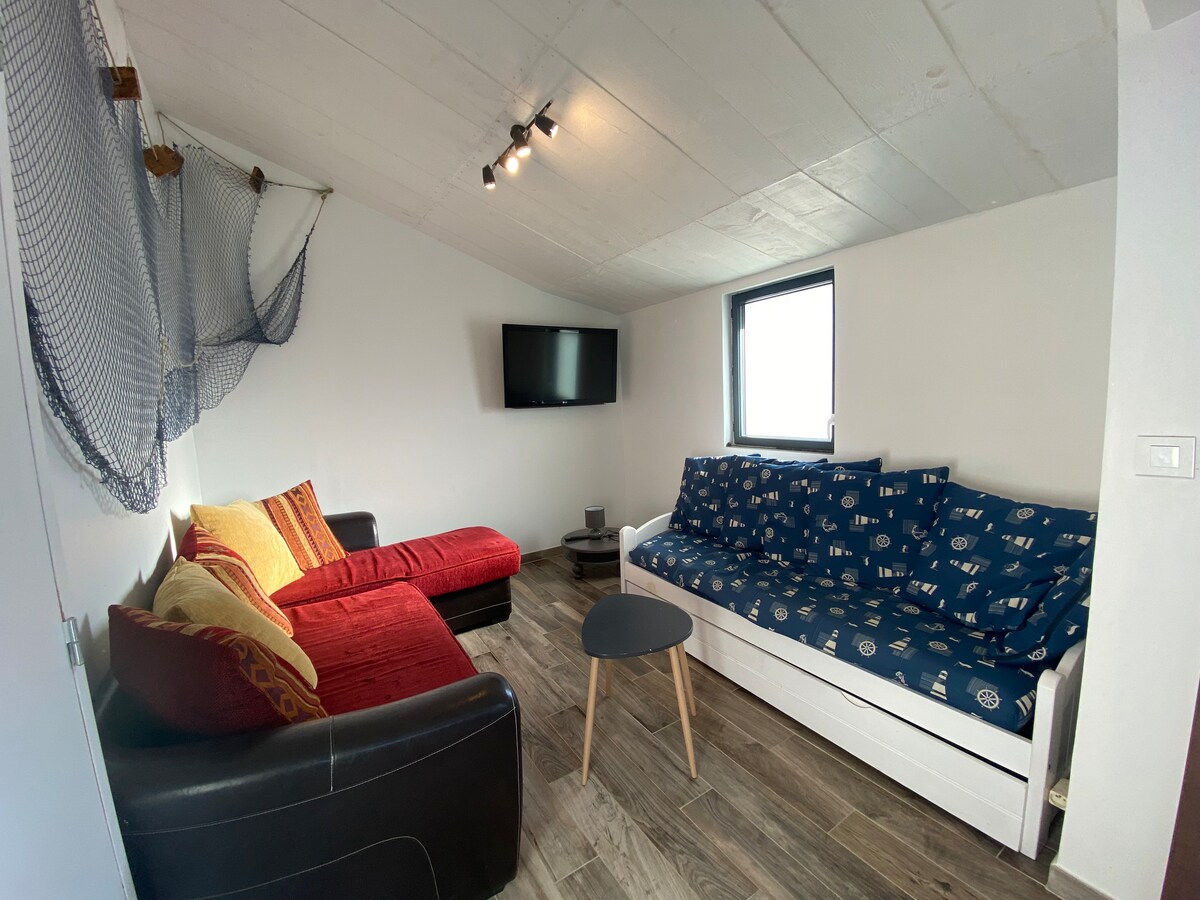 Top Airbnb: Le Jaunay vacation home, 3-star rated, 12 people à Saint Gilles Croix De Vie