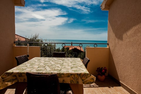 Top Airbnb: Spacious Attic Style Apartment in Sveti Stefan
