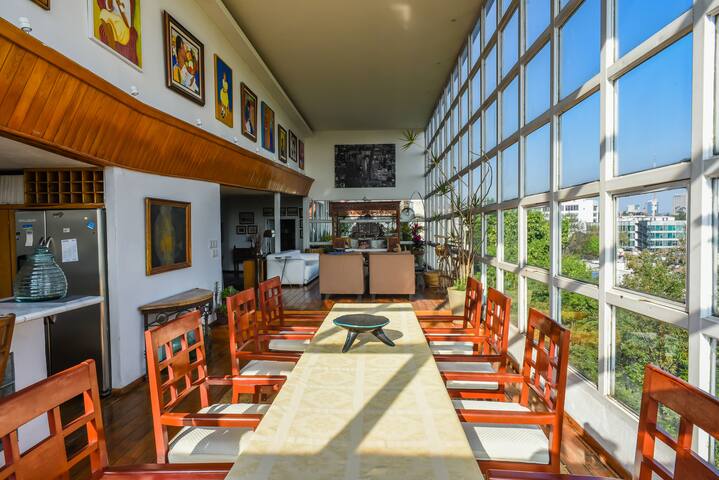 Big Penthouse, Unmatched View. Great Location. gallery image 4