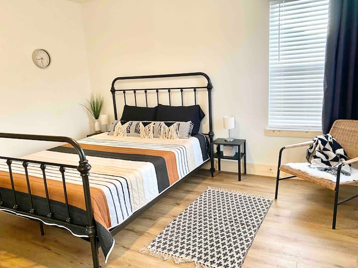 Upstairs queen bedroom