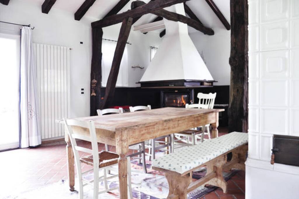 Animals are welcome and small groups too : our living room is available for seminars and lessons (yoga, cooking lessons )