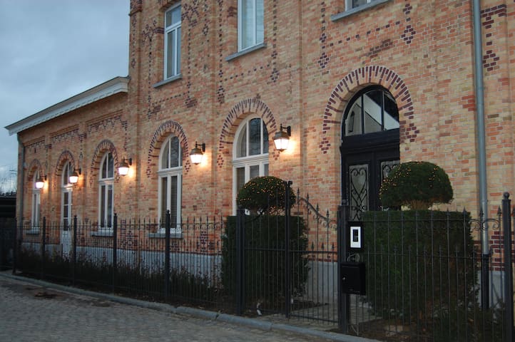 Sleep in an old Railwaystation ??