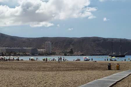 Sunny Apartment + Terrace. Sea at 90m. WHEELCHAIR