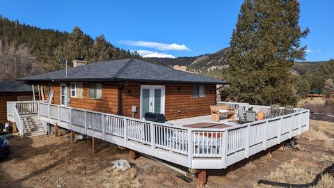Riverfront Cabin in Pine